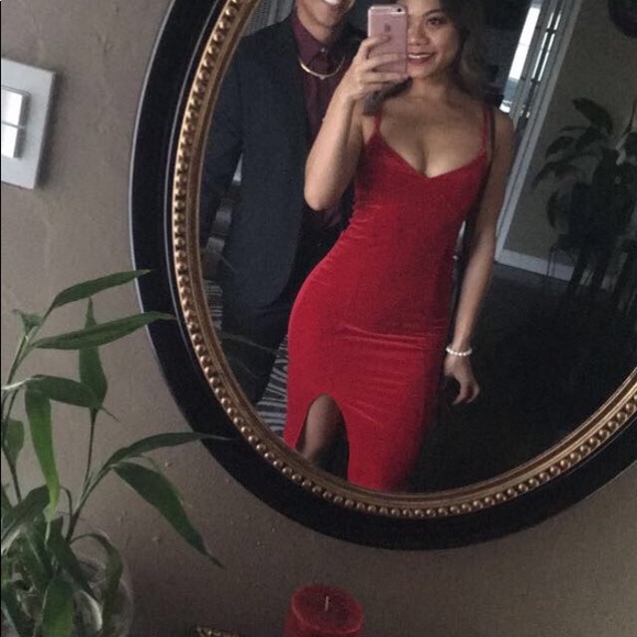 Red velour bodycon dress - Picture 4 of 4